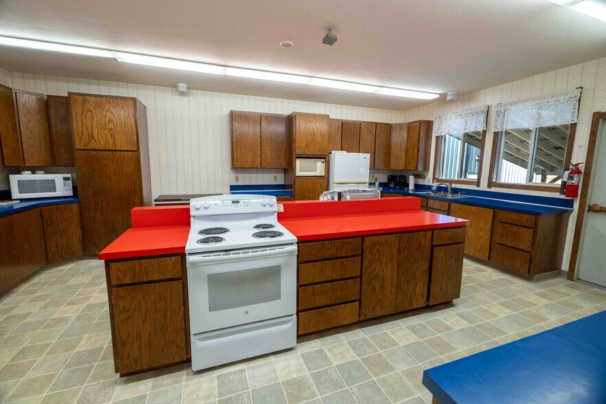 More Photos Of 115B Valley Rd, Brewster Specialty For Sale