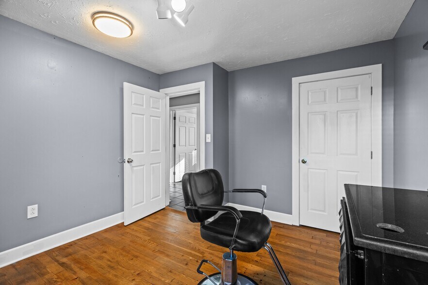 More Photos Of 316 Beech St, Morristown Office For Sale