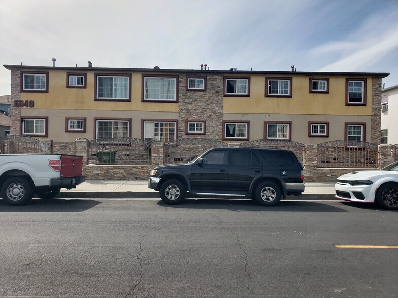 More Photos Of 6649 Sepulveda Blvd, Van Nuys Apartments For Sale