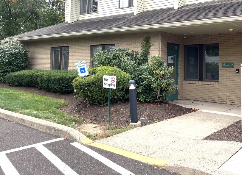 More Photos Of 333 N Oxford Valley Rd, Fairless Hills Medical For Sale