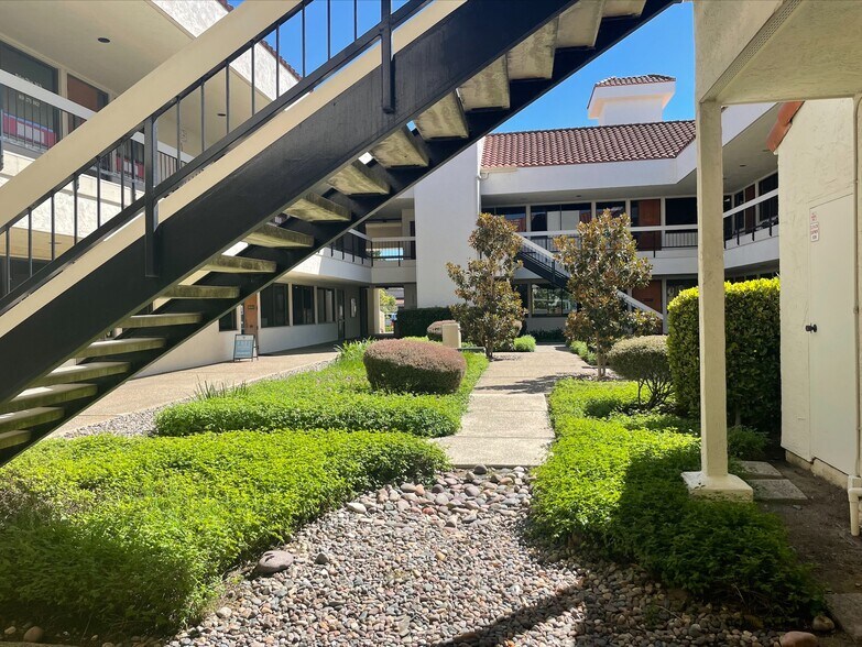 More Photos Of 10737 Camino Ruiz, San Diego Medical For Lease