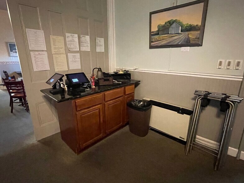 More Photos Of 298 Old Bowers Rd, Mertztown Restaurant For Sale