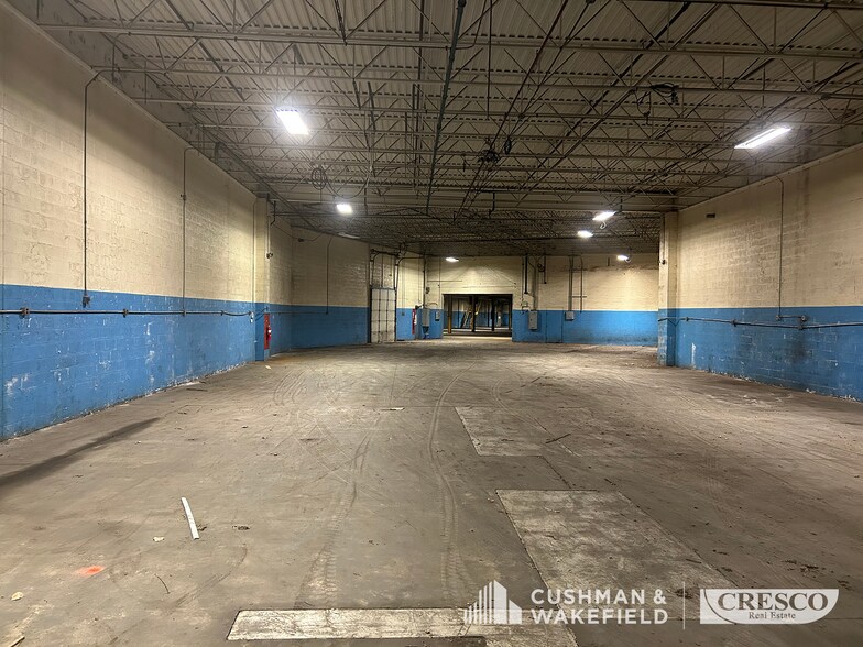 More Photos Of 5200 Harvard Ave, Newburgh Heights Warehouse For Sale