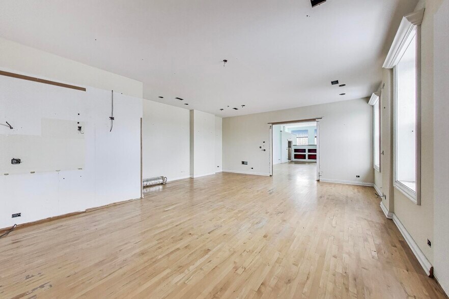 More Photos Of 1312 W North Ave, Chicago Loft Creative Space For Sale