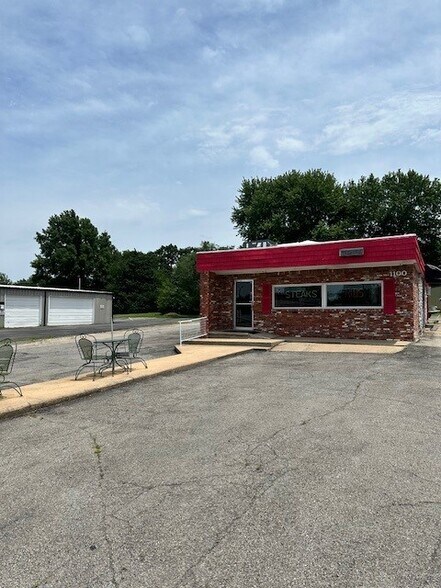 More Photos Of 1100 N York St, Muskogee Restaurant For Sale