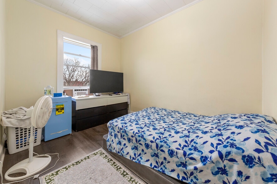 More Photos Of 94-12 Jamaica Ave, Woodhaven Storefront Retail Residential For Sale