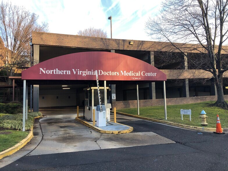 More Photos Of 611 S Carlin Springs Rd, Arlington Medical For Lease