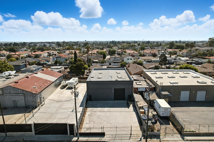More Photos Of 23120 Mariposa Ave, Torrance Warehouse For Sale
