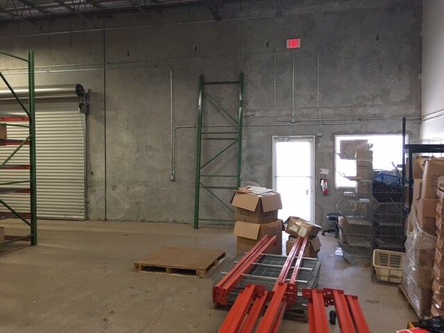 More Photos Of 585 105th Ave N, Royal Palm Beach Light Distribution For Lease