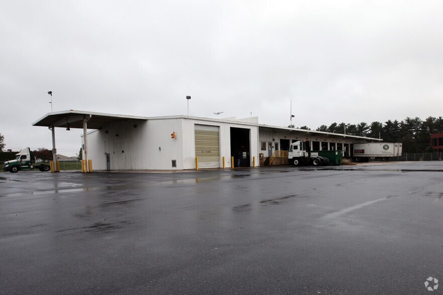 More Photos Of 606 W Basin Rd, New Castle Truck Terminal For Lease