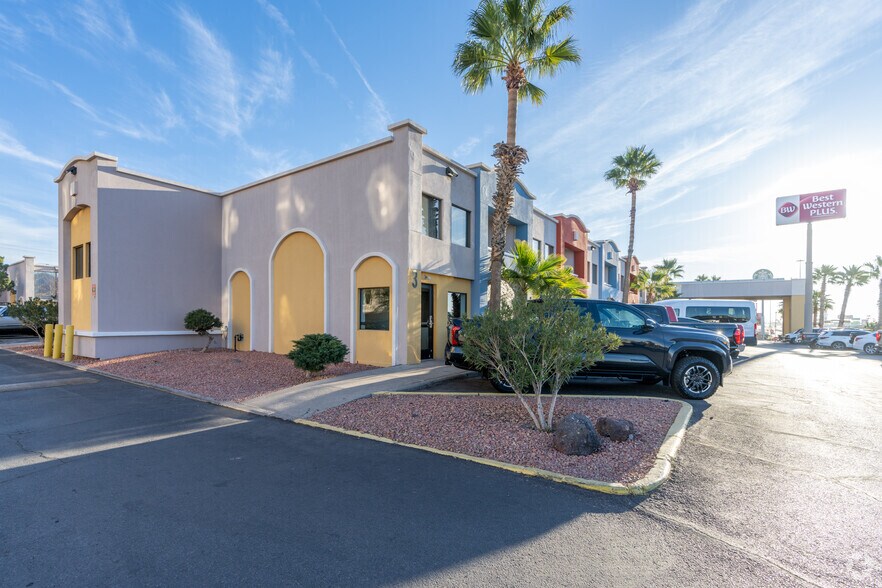 More Photos Of 6655 Gateway Blvd W, El Paso Hotel For Sale