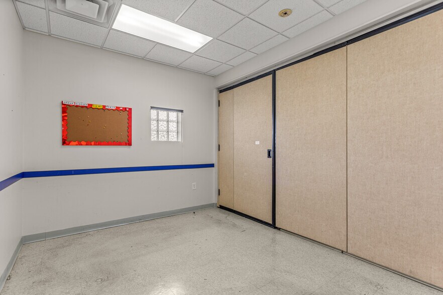 More Photos Of 18917 Joy Rd, Detroit Medical For Sale