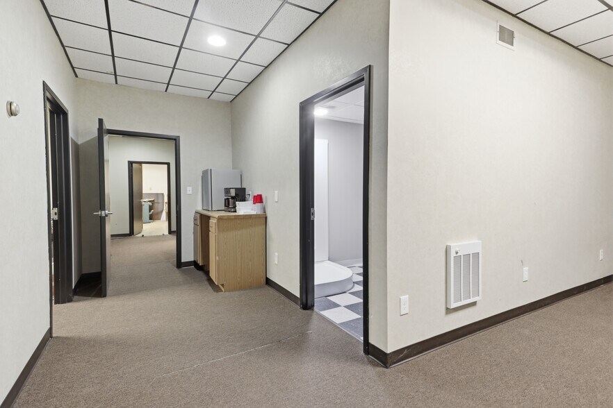 More Photos Of 6614 Lincoln Ave, Lockport Restaurant For Sale