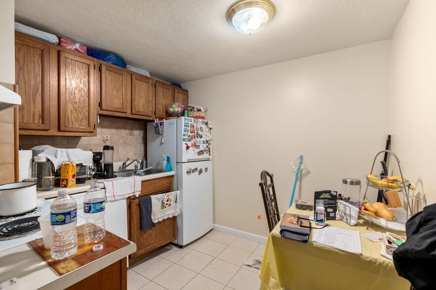 More Photos Of 596 Boston Post Rd E, Marlborough Apartments For Sale