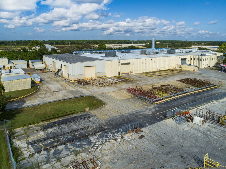 More Photos Of 1958 Unsinkable St, Flagler Beach Manufacturing For Sale