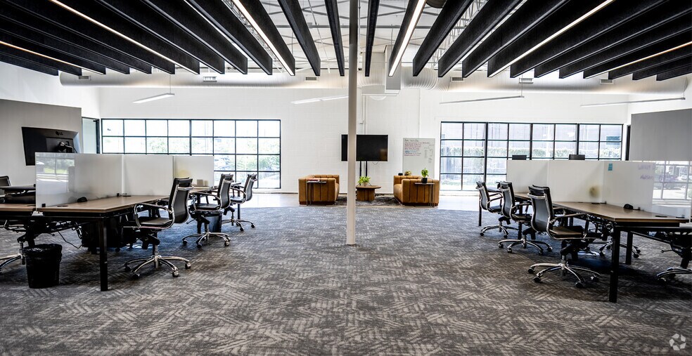 More Photos Of 119-127 Manufacturing St, Dallas Unknown For Lease