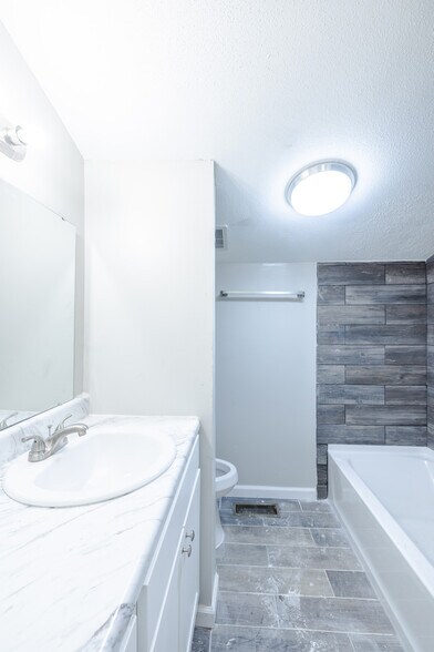 More Photos Of 961 Old Hickory Blvd, Jackson Apartments For Sale