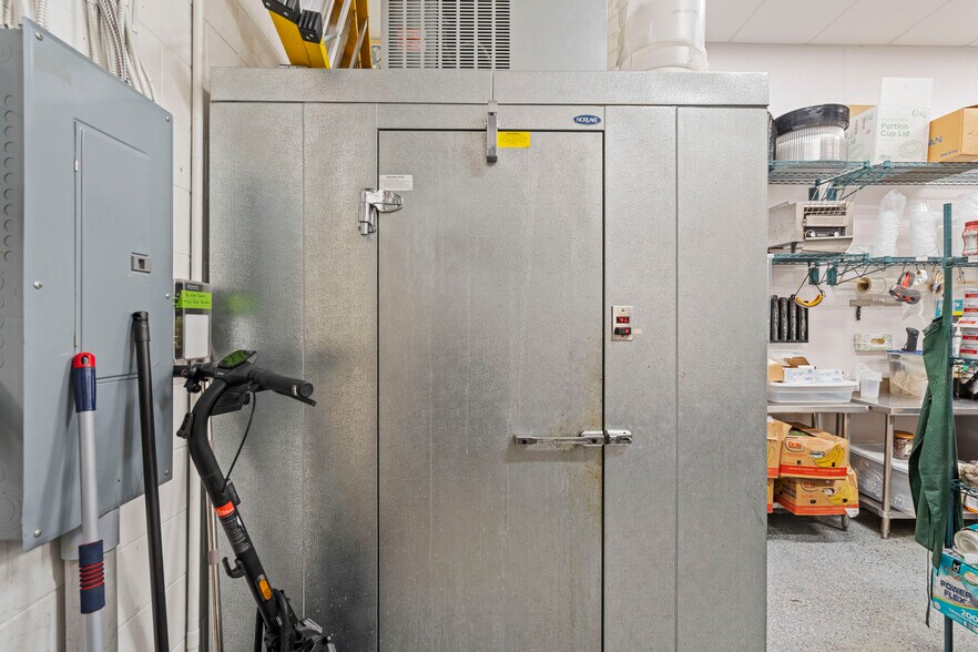 More Photos Of 1024 Highway A1A, Satellite Beach General Retail For Sale