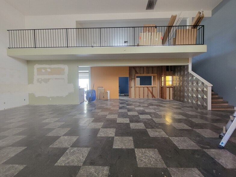 More Photos Of 2101 Pacific Coast Hwy, Lomita Storefront Retail Office For Lease