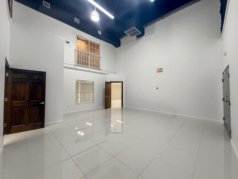 More Photos Of 3030-3050 NW 82nd Ave, Miami Showroom For Lease