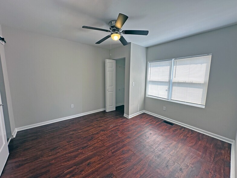 More Photos Of 969 Forest Ave, Forest Park Apartments For Sale