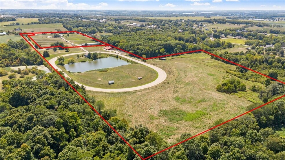 More Photos Of 7233 National Rd, Thornville Horse Stables For Sale