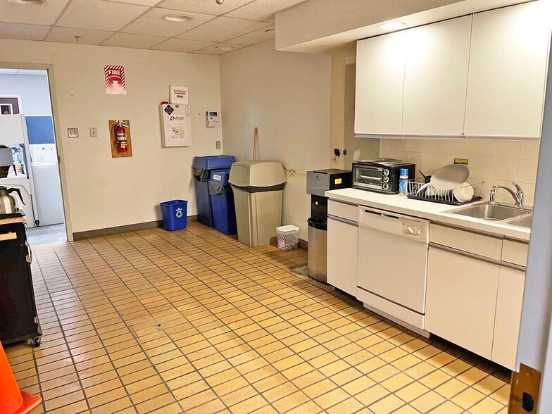 More Photos Of 120 Hazle St, Wilkes Barre Manufacturing For Sale