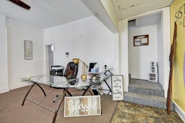More Photos Of 1143 S 6th St, Louisville Office For Sale