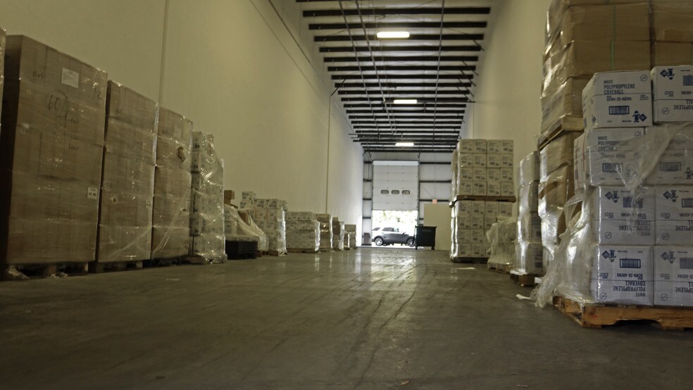 1 Shoreline Dr, Guilford, CT 06437 Industrial For Lease