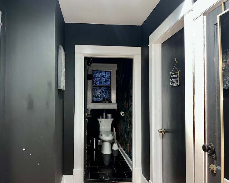 More Photos Of 917 Gallatin Ave, Nashville Freestanding For Lease