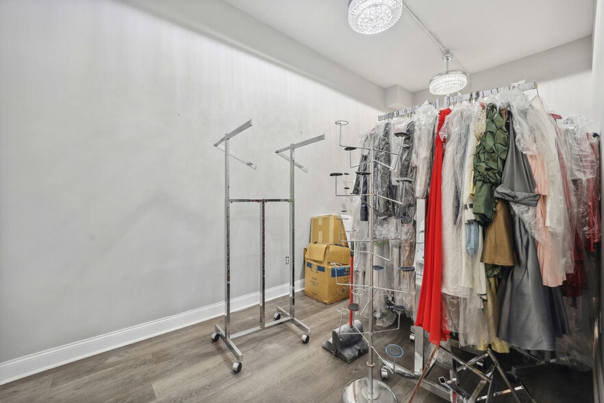 More Photos Of 5061 Allentown Rd, Suitland Freestanding For Sale