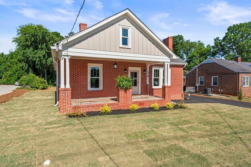 More Photos Of 56 Atlanta St, McDonough Office For Sale