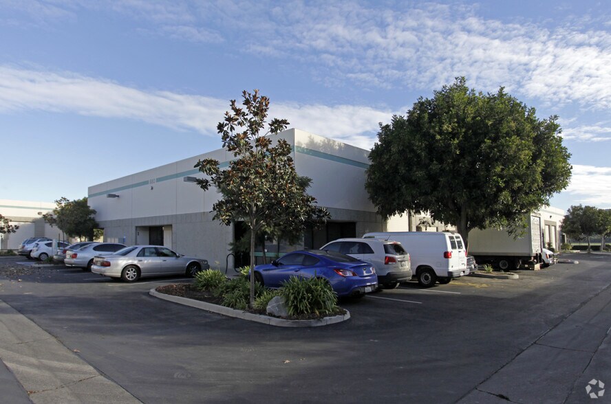 More Photos Of 880 Calle Plano, Camarillo Warehouse For Lease