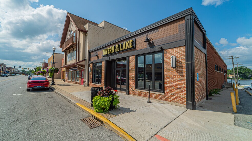 Primary Photo Of 200 Main St, Hobart Restaurant For Sale