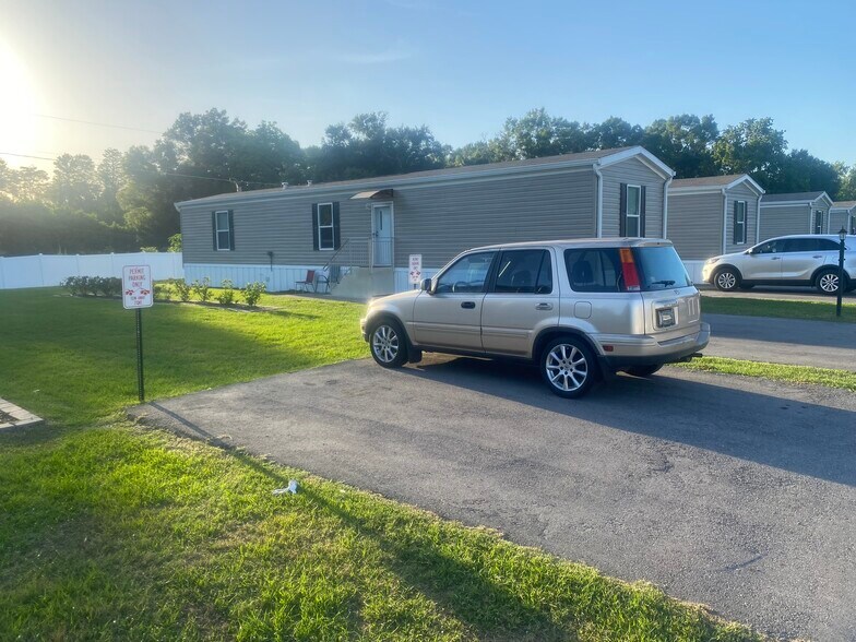 More Photos Of 8035 Gardner Rd, Tampa Manufactured Housing Mobile Home Park For Sale