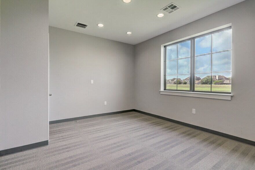 More Photos Of 800 Bonaventure Way, Sugar Land Medical For Sale