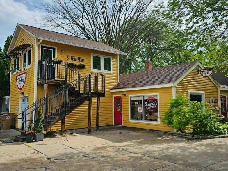 More Photos Of 823 S 4th St, Stillwater Freestanding For Lease
