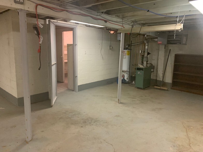 More Photos Of 1954 New York Ave, Huntington Station Office For Lease