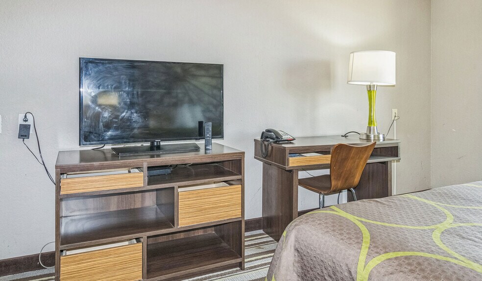 More Photos Of 3432 Interstate 20, Stanton Hotel For Sale