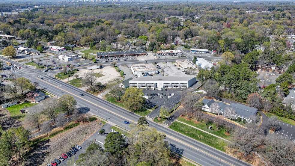More Photos Of 5237 Albemarle Rd, Charlotte Storefront Retail Office For Lease