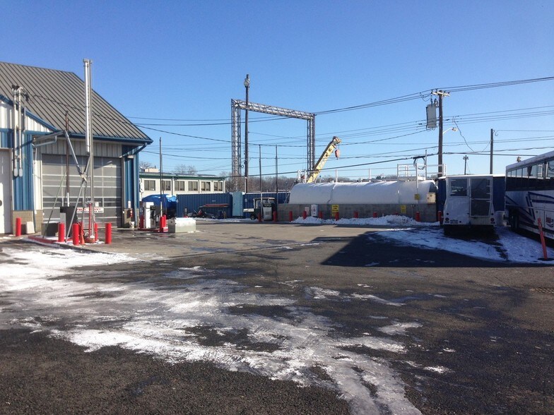 More Photos Of 80 Edison Ave, Mount Vernon Warehouse For Sale