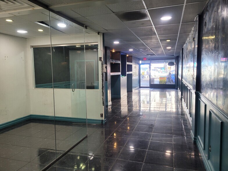 More Photos Of 1180 Elizabeth Ave, Elizabeth General Retail For Lease