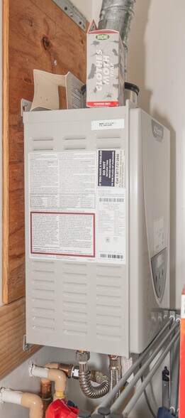 More Photos Of 2445 Lakeview Ave, Baltimore Apartments For Sale