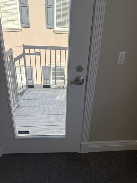 More Photos Of 11075 S State St, Sandy Office For Lease