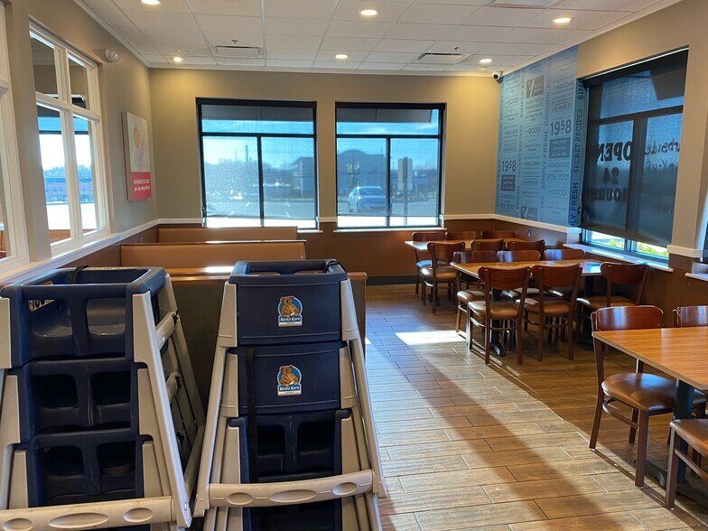 More Photos Of 9700 State Route 14, Streetsboro Freestanding For Lease