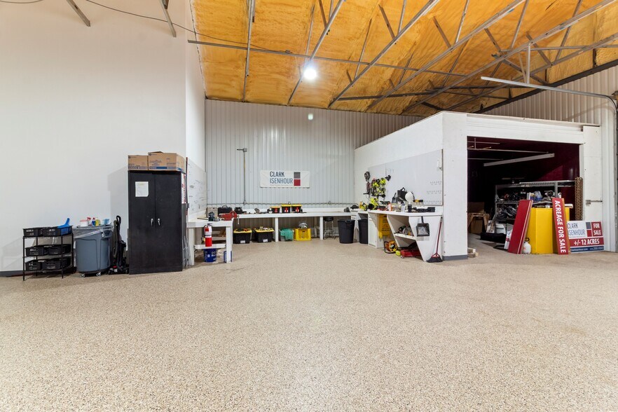 More Photos Of 3828 S College Ave, Bryan Office For Sale