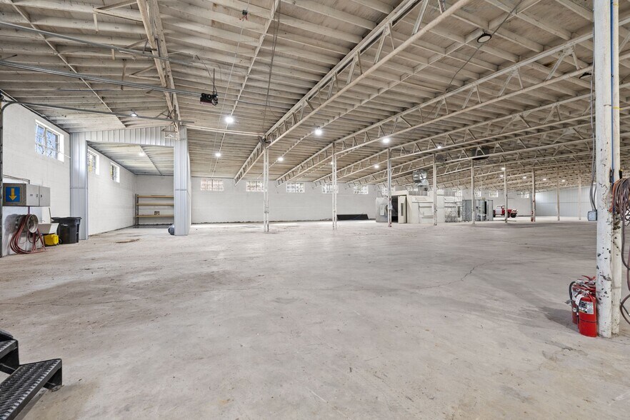 More Photos Of 1080 S Beckett St, Columbia Warehouse For Sale