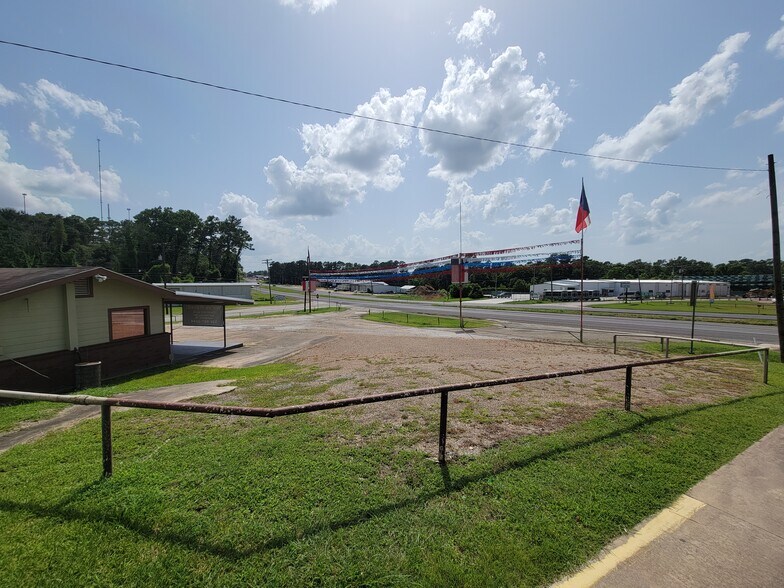 Primary Photo Of 145 Pan American Dr, Livingston Auto Dealership For Lease
