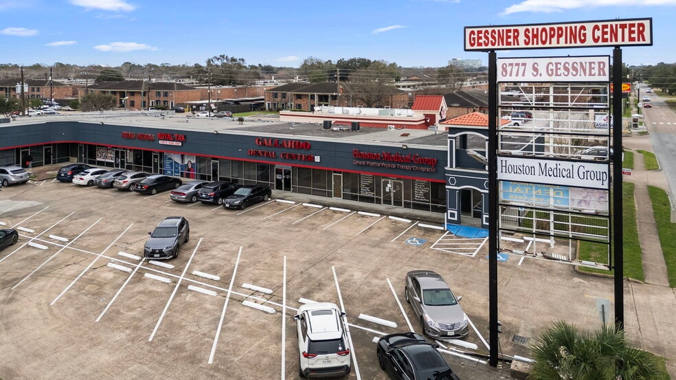 More Photos Of 8777 S Gessner Dr, Houston Freestanding For Lease