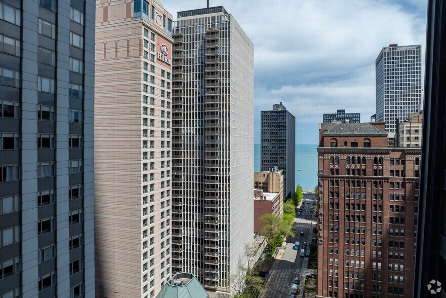 More Photos Of 200 E Delaware Pl, Chicago Apartments For Sale